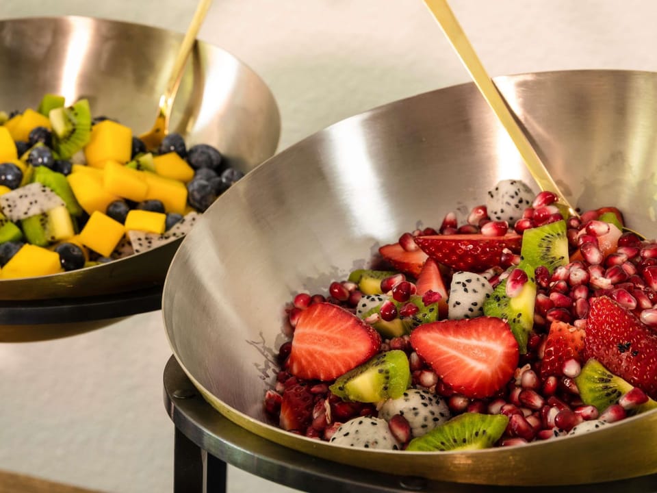 Daily buffet breakfast for a fee