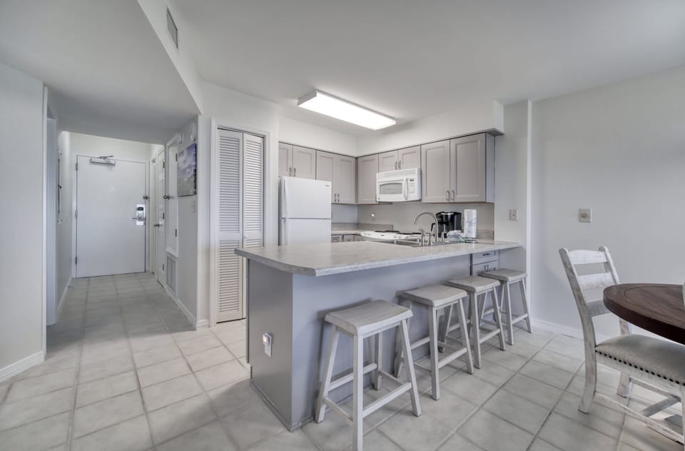 Plantation Palms 6310 2 bedroom 2 bathrooms, sleeps 9. Managed by Island Rentals