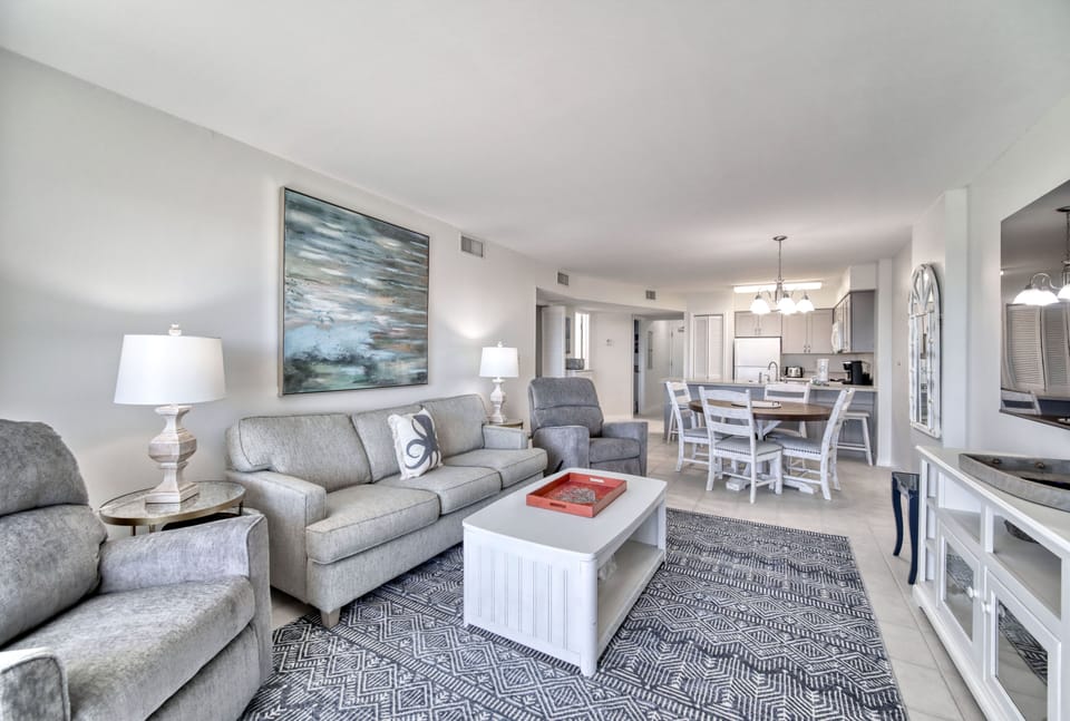 Plantation Palms 6310 2 bedroom 2 bathrooms, sleeps 9. Managed by Island Rentals