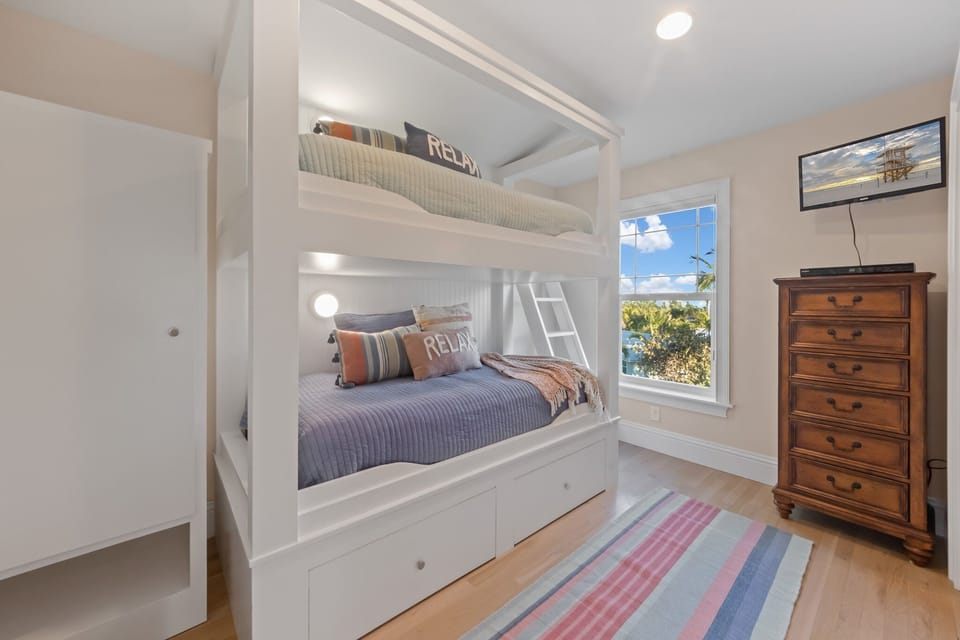 Bunk room
