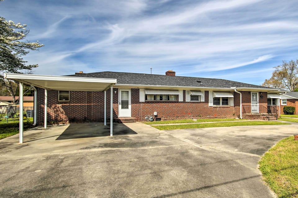 Exterior | Carport (1 Vehicle) | Circular Driveway (2 Vehicles)