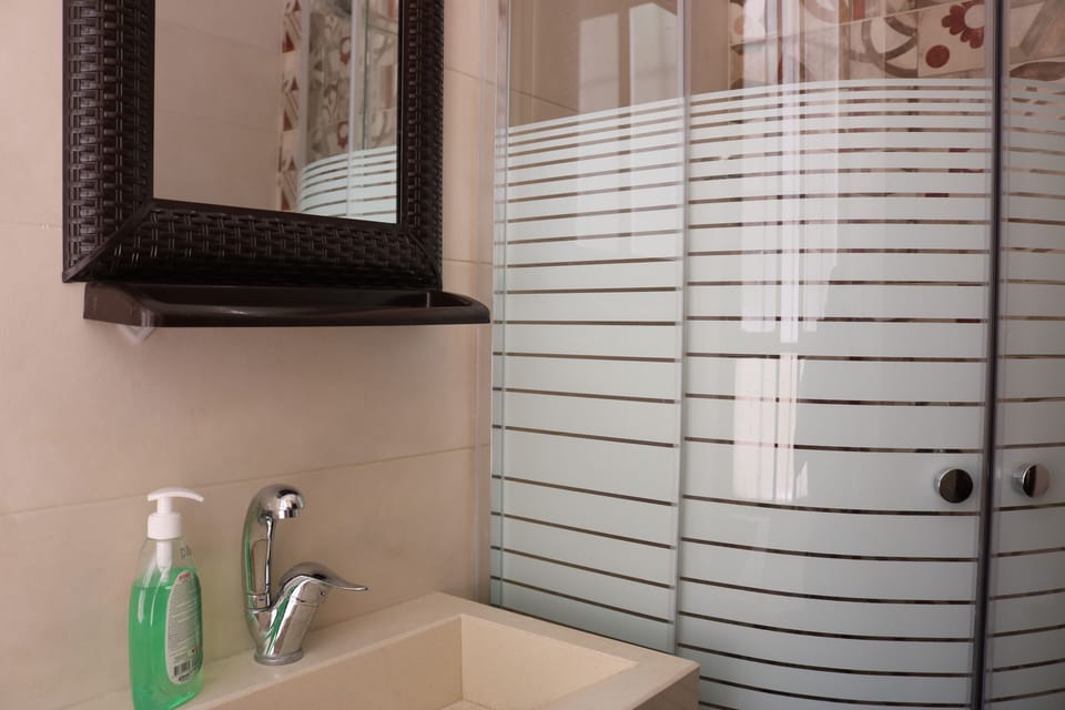Free toiletries, bidet, towels