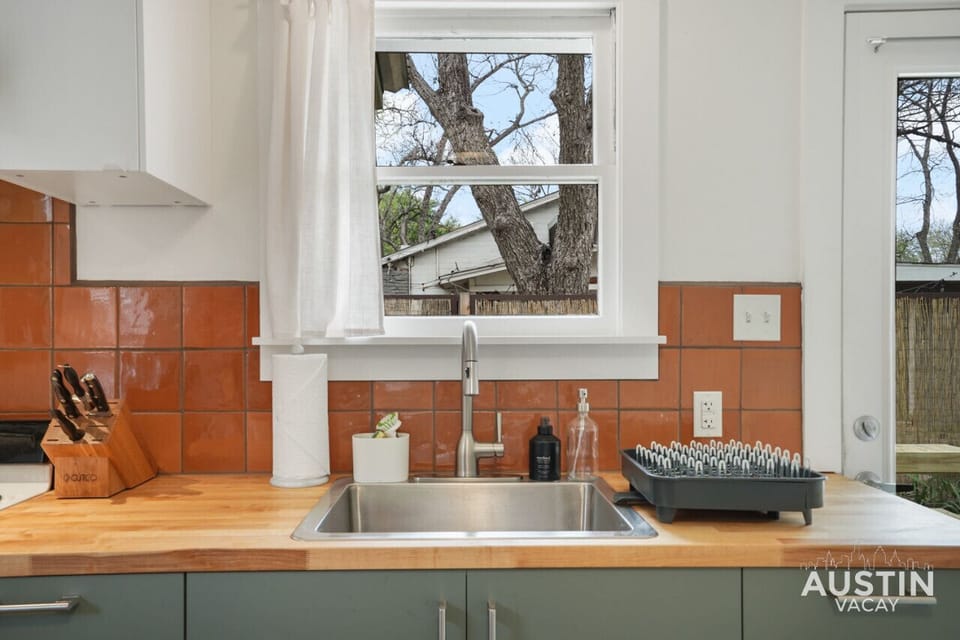 Fully equipped kitchen with all the essentials