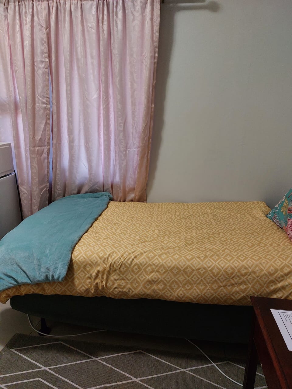 Standard Double Room | Desk, laptop workspace, iron/ironing board, WiFi (free)