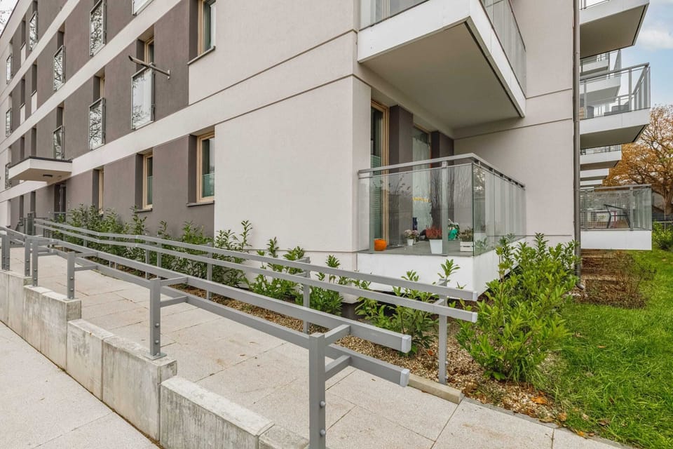 The building's location makes it easy to explore the city. 