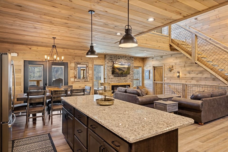 Cabin, 5 Bedrooms | Private kitchen | Coffee/tea maker, fridge, oven, toaster