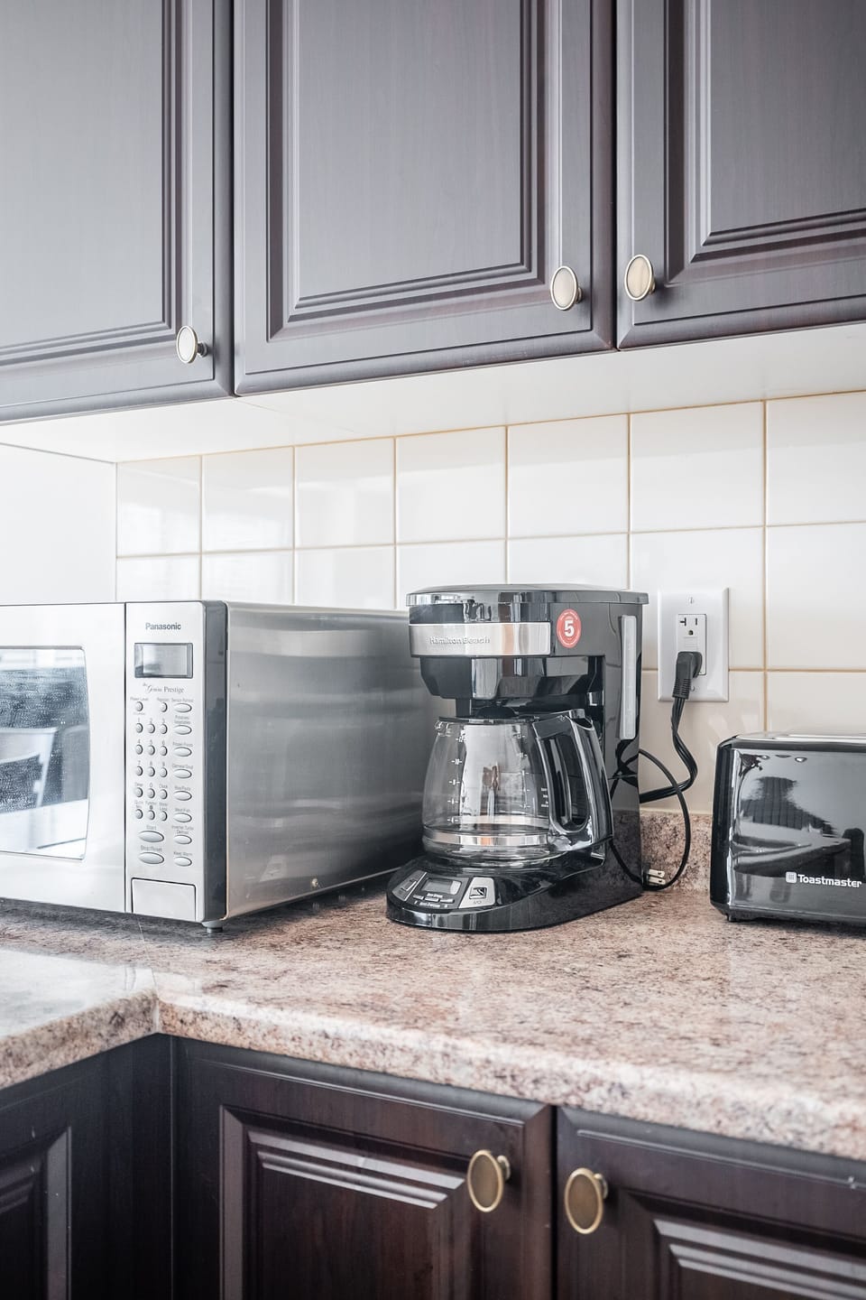 Elite Townhome, 3 Bedrooms, Patio, City View | Private kitchen | Full-size fridge, microwave, oven, stovetop