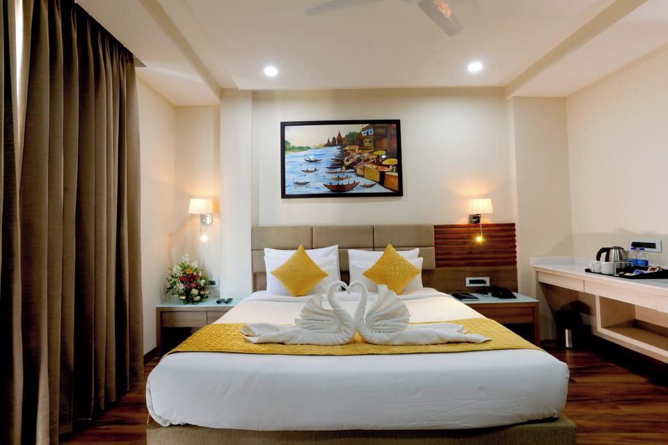Superior Room, 1 Double Bed, Non Smoking, City View | Egyptian cotton sheets, premium bedding, down comforters, pillowtop beds