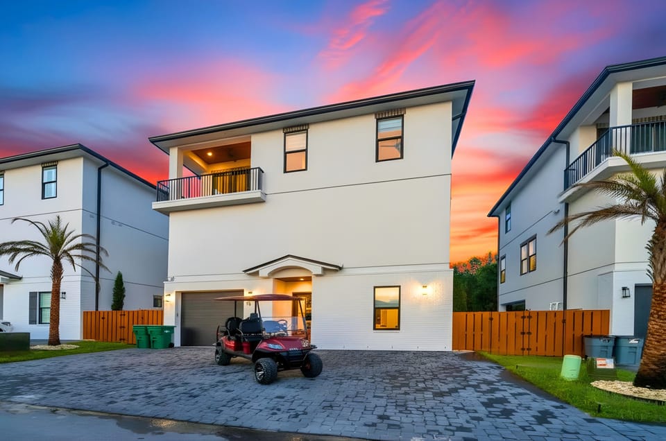 At Your Leisure is a luxury home just a short walk to the beach. Every stay includes a 6-seater golf cart (LSV) for use throughout your vacation. Just a few minutes from beautiful Seaside, Alys Beach, and Rosemary Beach!