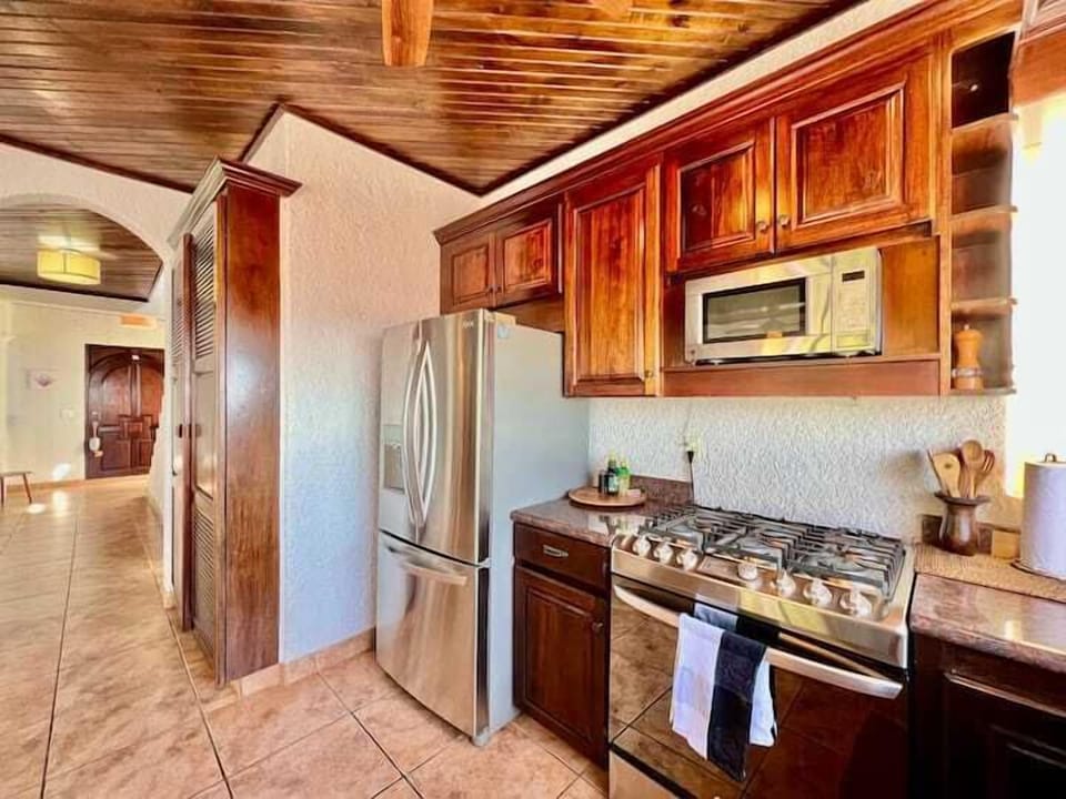 Kitchen (1)