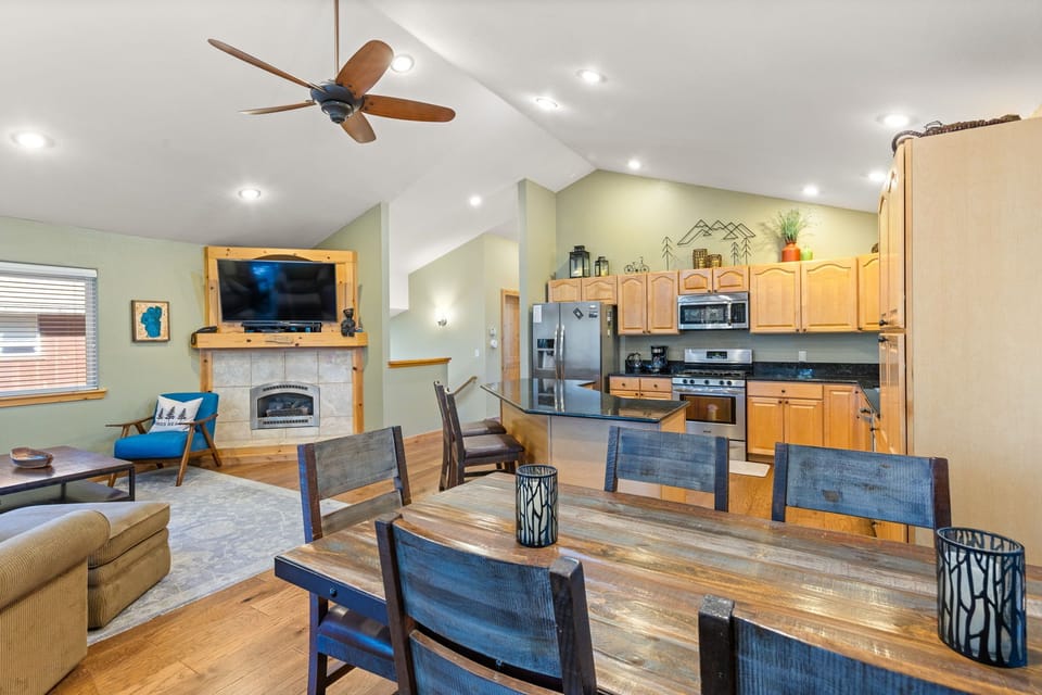 Dinning Area/Kitchen