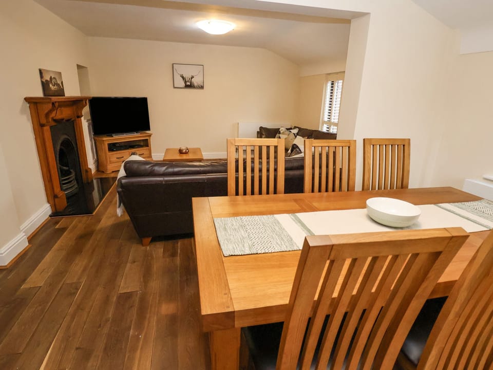 Cottage | Interior