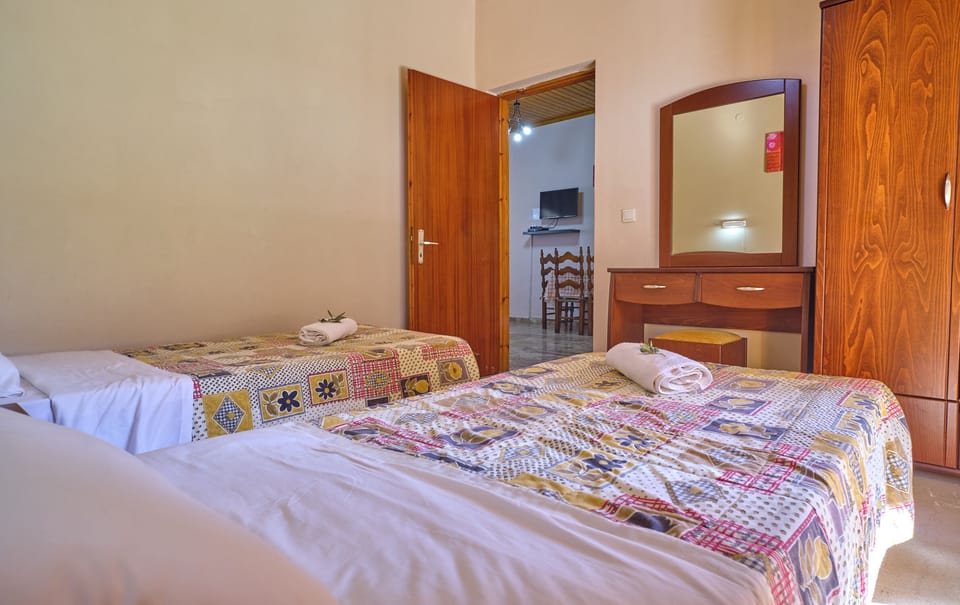 Theodora Apartment 1 Agios Stefanos Corfu Bedroom 
