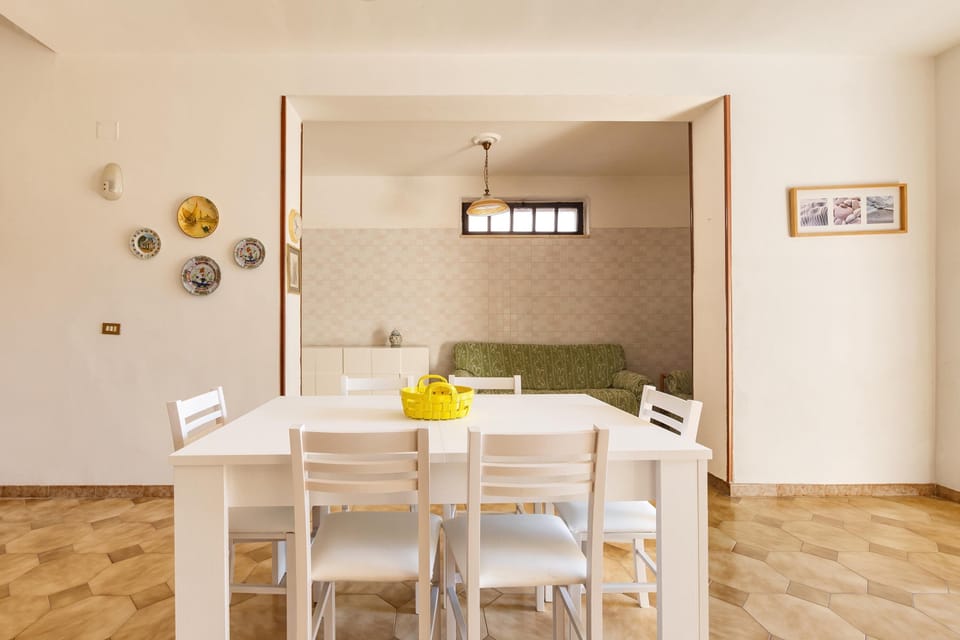 Apartment | Dining room