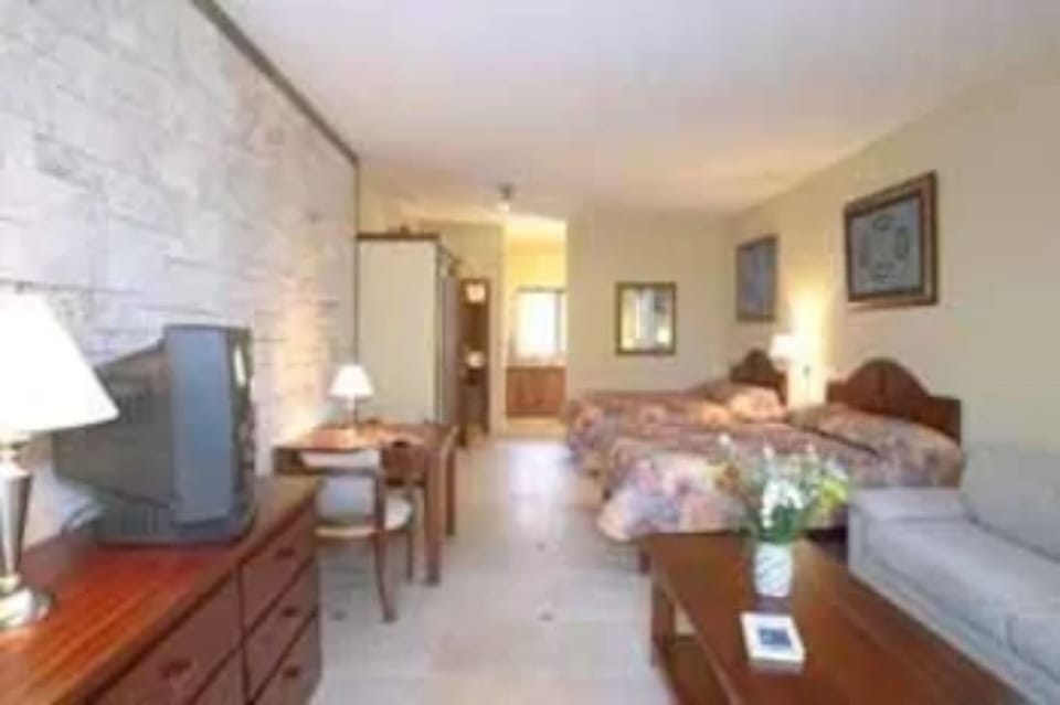 Pillowtop beds, in-room safe, individually furnished, desk
