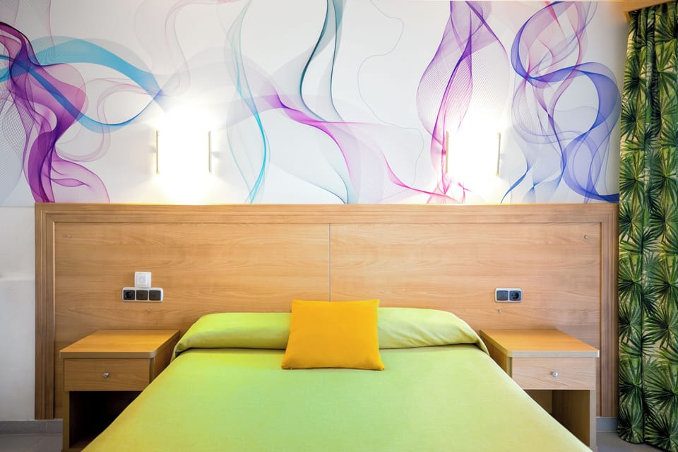 In-room safe, desk, WiFi (free), bed sheets