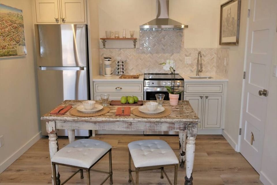 Kitchen | Dining
