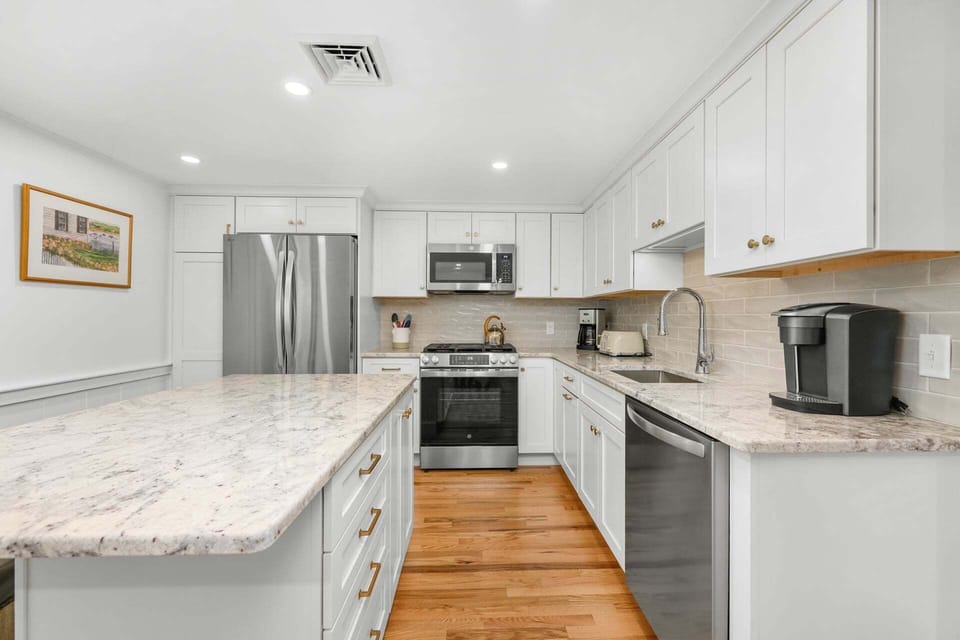 Fully equipped kitchen