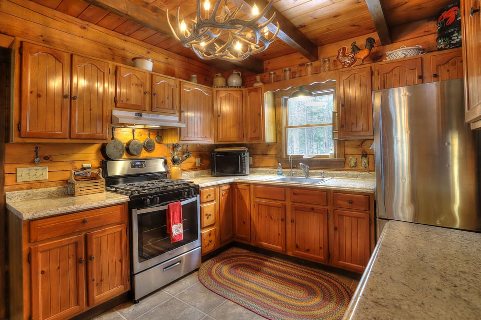 Fully equipped kitchen - no dishwasher!