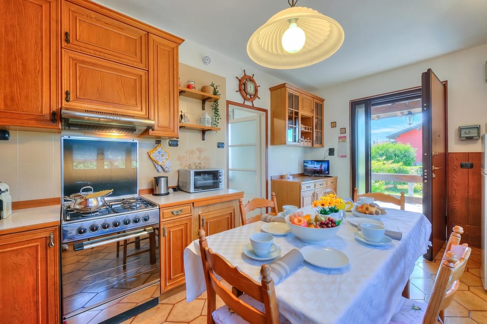 Kitchen and dining area