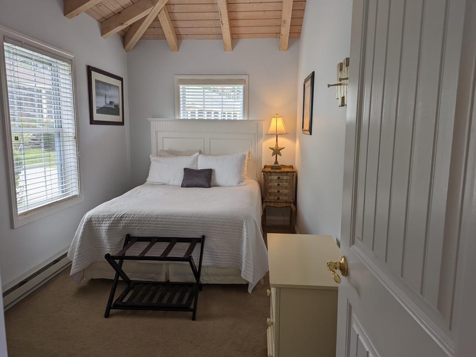 Cottage 2nd Bedroom