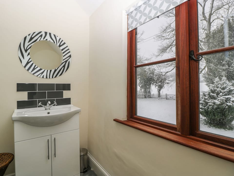 Cottage | Interior