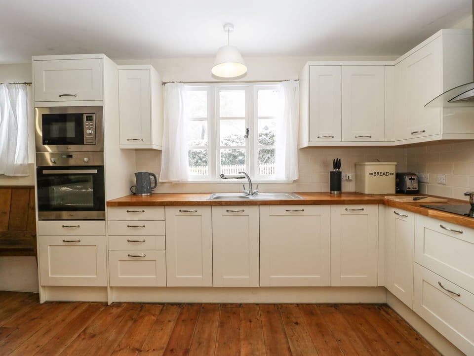 Cottage | Interior