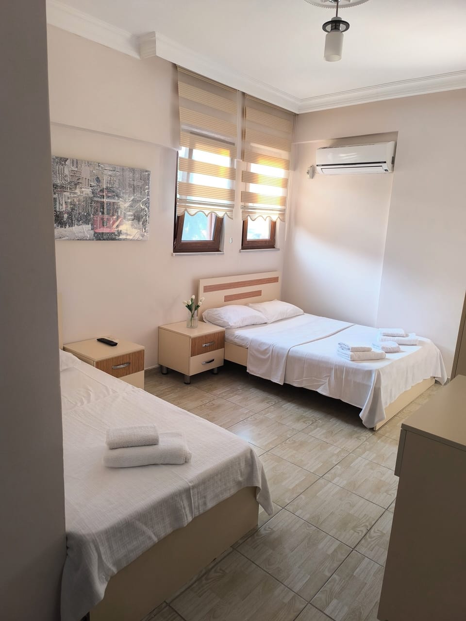 Deluxe Triple Room | Soundproofing, WiFi (free), bed sheets