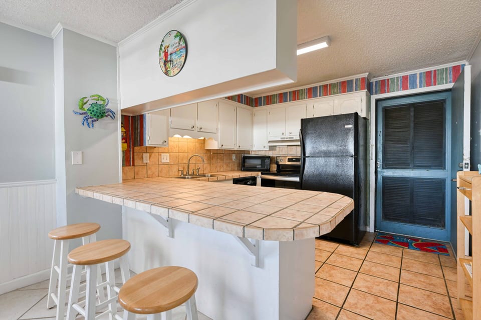 Breakfast area for 3
