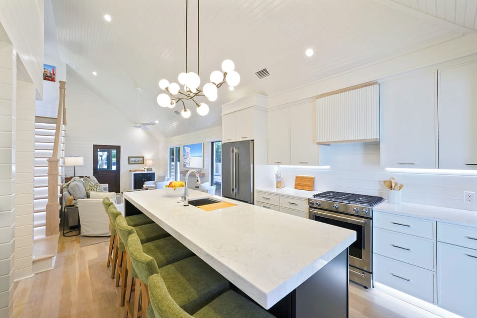 COUNTER HEIGHT BAR SEATING FOR 5