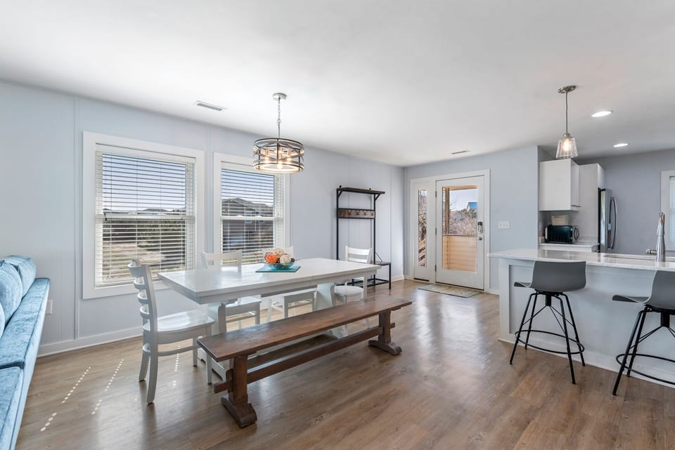 DU507: Now You're Cookin | Dining Area
