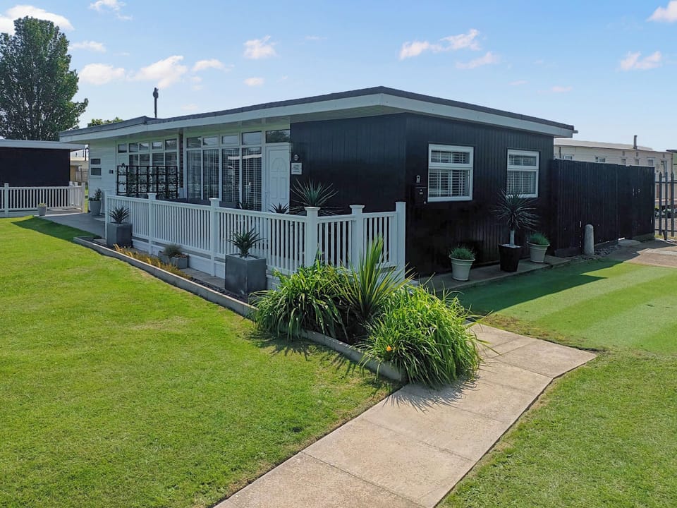 Exterior | Seascape Lodge, Chapel St. Leonards, near Skegness
