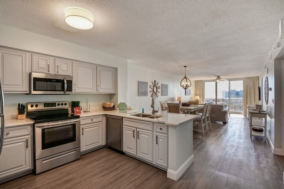 Indoors, Kitchen, Microwave, Oven, Home Decor