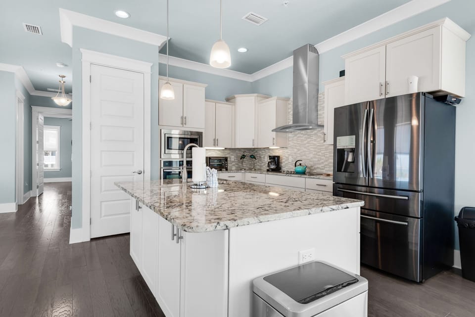 Kitchen with large kitchen island