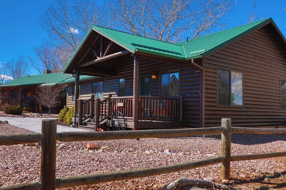 Cozy Cabin @ Bison Ranch