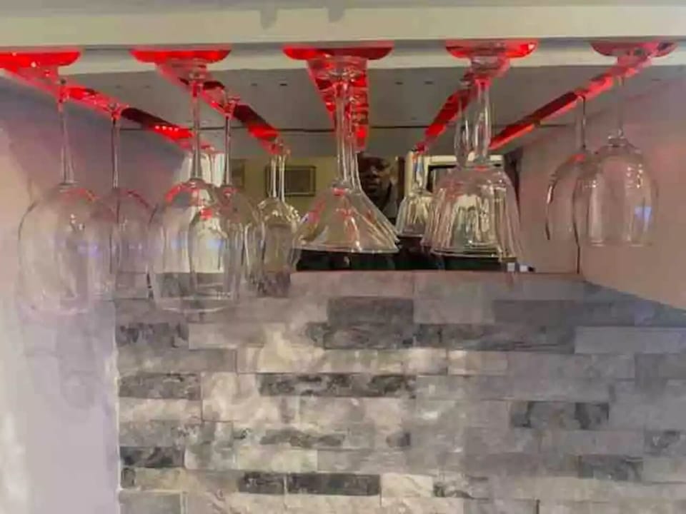 Wine and other drinking glasses