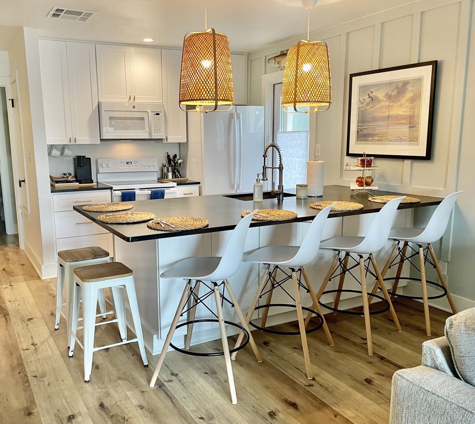 Sparkling allergen-friendly space. We maintain strict pet/smoke free home.