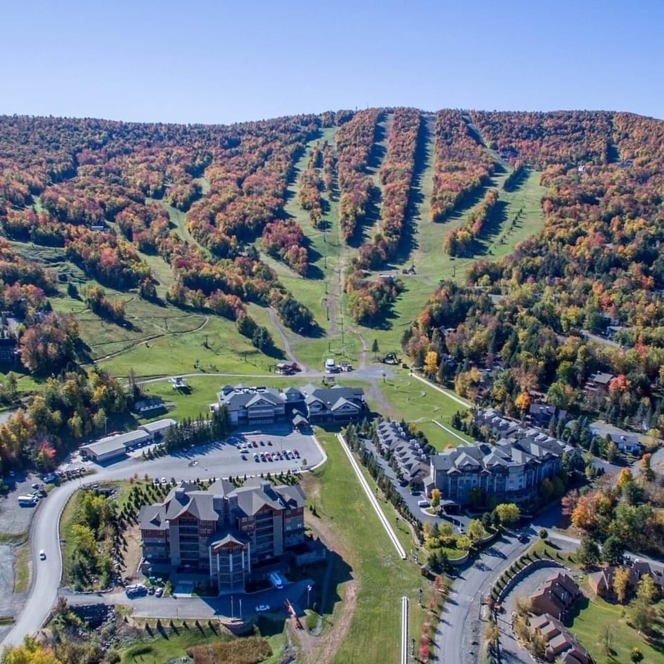 Ariel view of Windham Mountain Club during the Autumn months just three minutes!