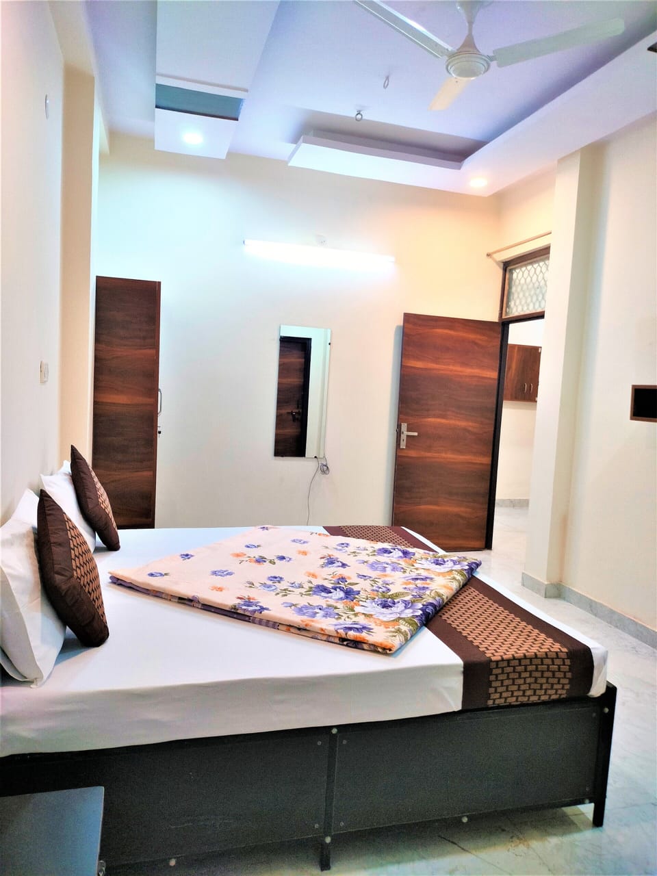 City Double Room | Desk, free WiFi, bed sheets