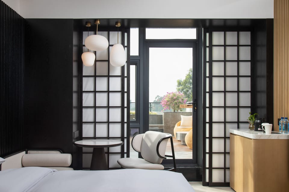 Signature Double or Twin Room | Individually decorated, individually furnished, desk, laptop workspace