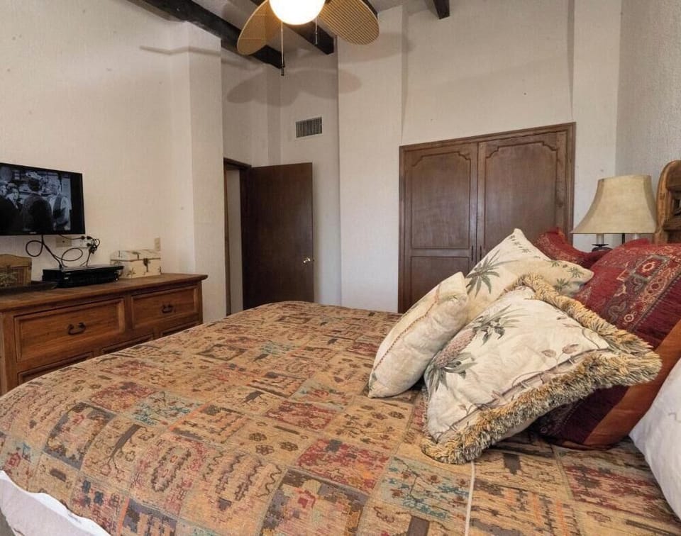 See the fourth bedroom from another angle at Casa Lopaz in La Hacienda San Felipe BC — showing bed placement and space.