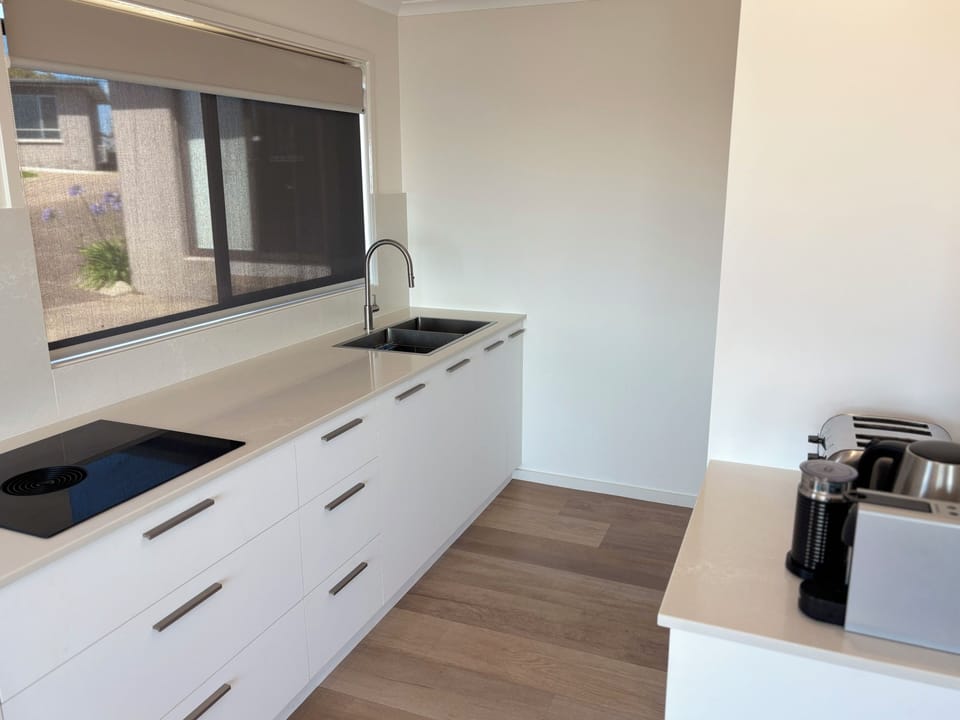 Luxury kitchen with quality fittings and equipment.