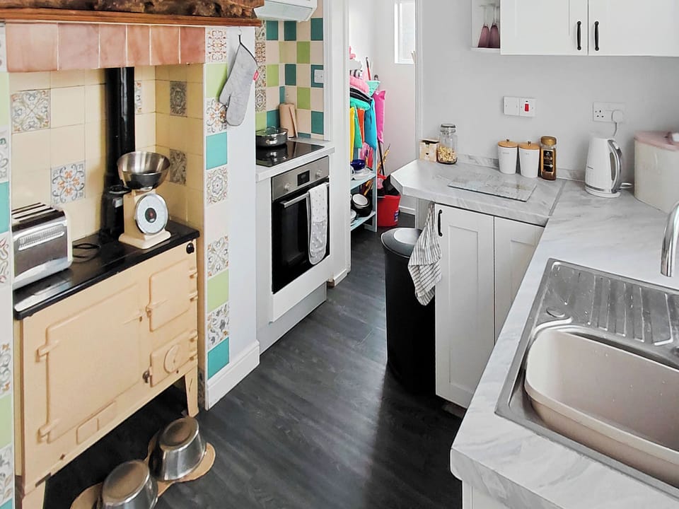 Kitchen | Dune-Cottage, Caister-on-Sea