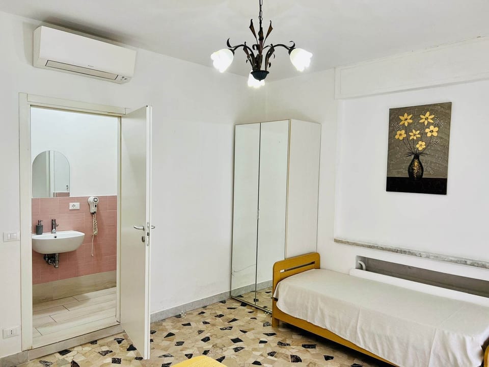 Standard Triple Room | Bed sheets