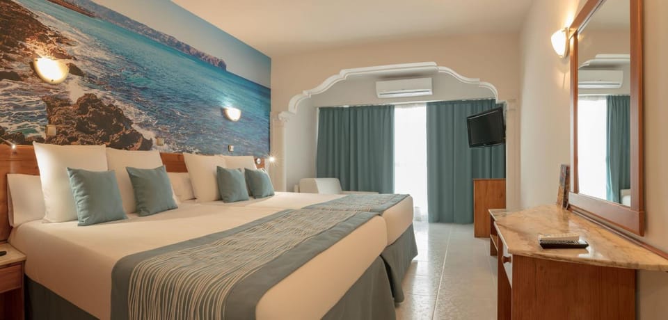 In-room safe, blackout drapes, iron/ironing board, free WiFi