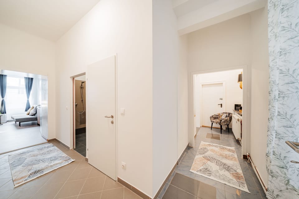 Apartment, 3 Bedrooms, Non Smoking, Kitchen | 3 bedrooms, desk, laptop workspace, blackout drapes