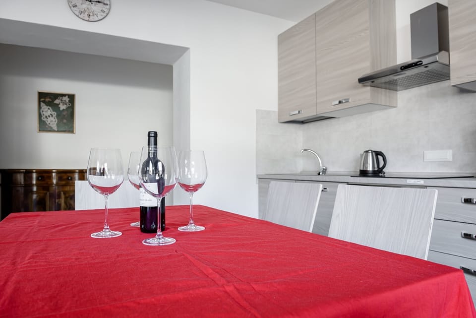 Panoramic Apartment | Living area | 42-inch flat-screen TV with digital channels, TV