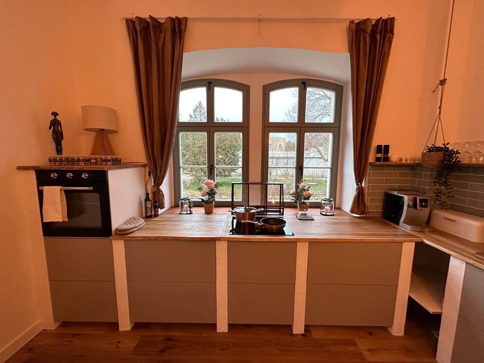 d58f8da4-afda-4a56-b1f9-9f653df5f1d0