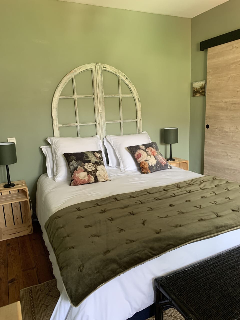 Traditional Room, 1 Queen Bed, Private Bathroom, Garden View | Soundproofing, free WiFi, bed sheets