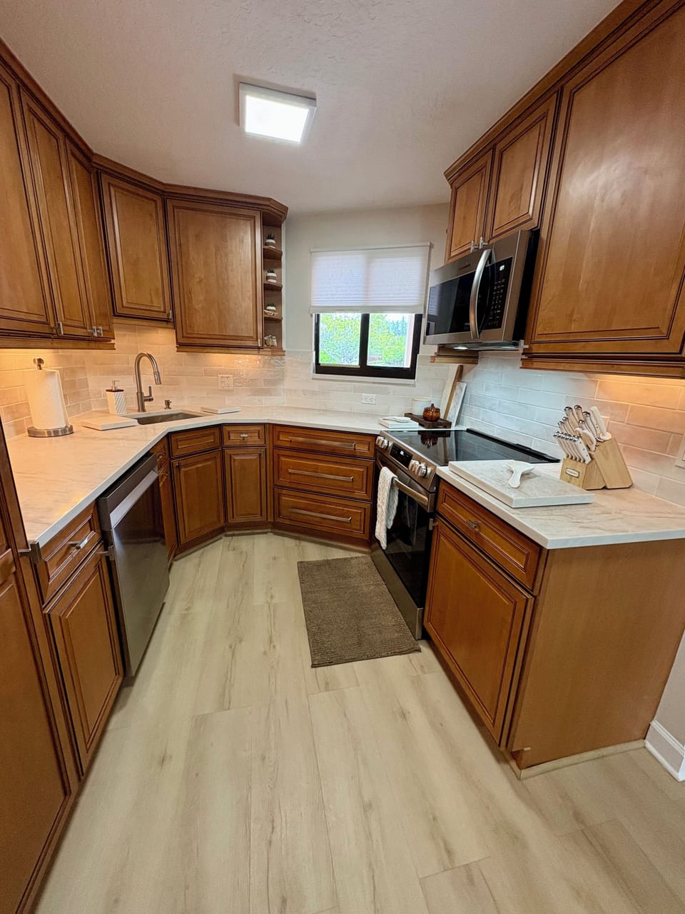 Full kitchen 